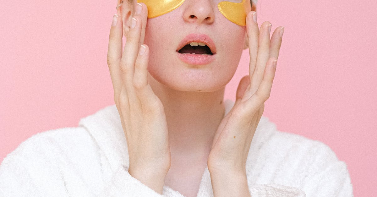 DIY Spa Day: Incorporating Frownies Under Eye Gel Patches